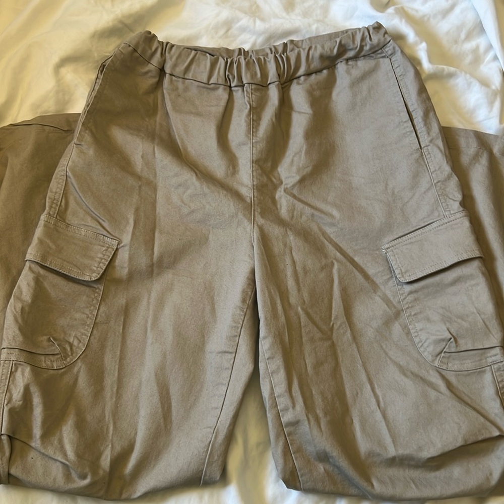 Sincerly Jules Wide Leg Cargo Pants in Taupe